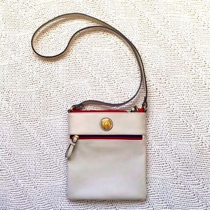 LAST CHANCE ✨🪩NWOT Tommy Hilfiger Cream/Red/Blue Crossbody Purse